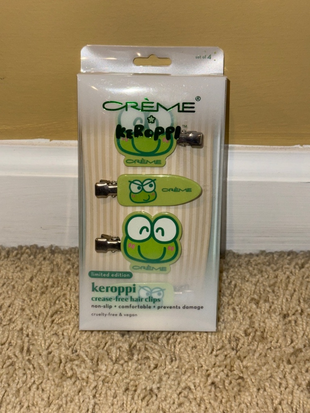 Crème Keroppi Green Limited Edition Crease-Free Hair Clips